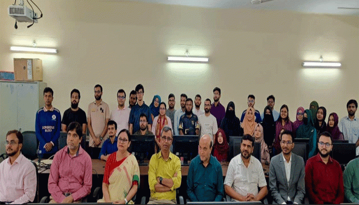 প্রতিবন্ধীবান্ধব প্রযুক্তি বিষয়ে প্রশিক্ষণ নিলেন রাজশাহী বিশ্ববিদ্যালয়ের শিক্ষার্থীরা