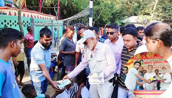 গাবতলীতে সাবেক এমপি লালুর উদ্বোধনে নারী ফুটবলের উৎসব