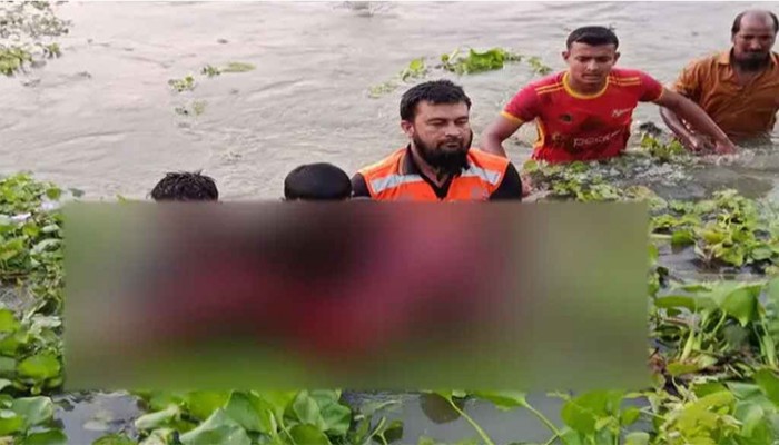 পদ্মফুল তুলতে গিয়ে ডুবে মারা গেল ৪ স্কুলছাত্রী