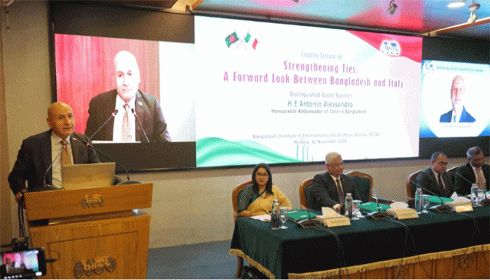 চলতি বছর অবৈধ পথে ইতালি প্রবেশ করেছে ১৮ হাজার বাংলাদেশি: রাষ্ট্রদূত