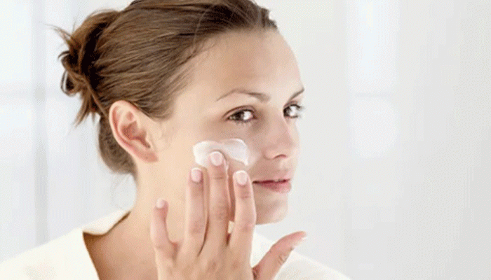 খসখসে রুক্ষ ত্বকের যাতনা থেকে মুক্তি পেতে ঘরেই বানিয়ে নিন ৩টি ক্রিম