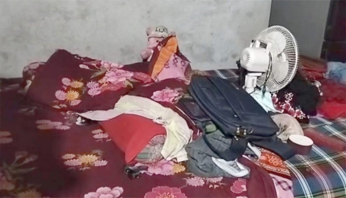 নাটোরে গ্রামীণ ব্যাংক কর্মকর্তার বাসায় নগদ টাকাসহ স্বর্ণালংকার চুরির অভিযোগ