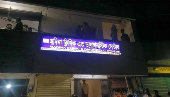 চিকিৎসকের অবহেলায় প্রসূতির মৃত্যুর অভিযোগ, ক্লিনিকে ভাঙচুর