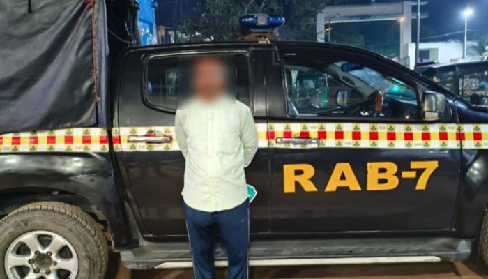 বাঁশখালীতে রিপু আক্তার হত্যা মামলার পলাতক আসামি মোক্তার গ্রেফতার