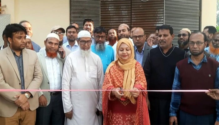 গুরুদাসপুর পৌরসভার  নবনির্মিত পাঁচতলা ভবনের  উদ্বোধন