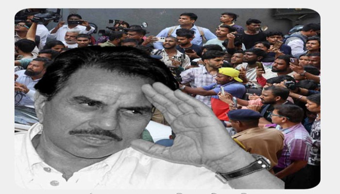 ‘ধর্মেন্দ্রের মৃত্যুতে টাকা পোড়াতে চাই’ শ্মশানের বাইরে অভিনেতার অনুরাগীরা তুললেন কোন দাবি?