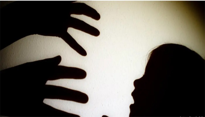 প্রবাসী স্ত্রীর পরকীয়া দেখে ফেলায় শিশুকে ধর্ষণচেষ্টা