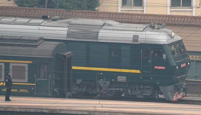 চীনে ট্রেন দুর্ঘটনায় ১১ রেলশ্রমিক নিহত