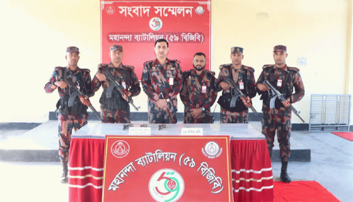 ভারত থেকে ঢুকছে অস্ত্র: বিজিবি