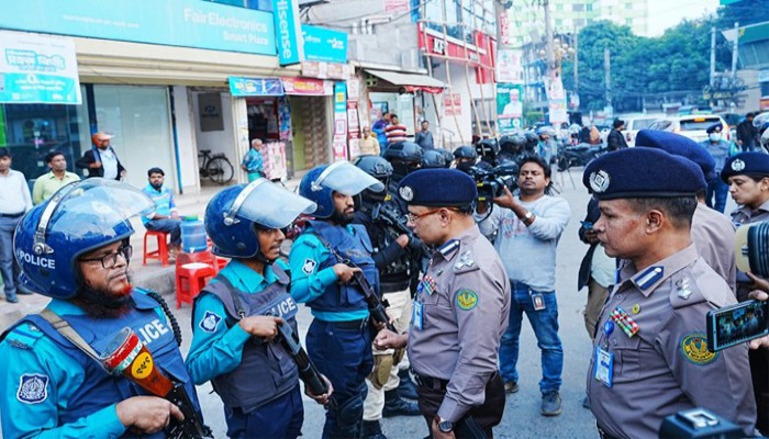 আরএমপির উদ্যোগে নগরীর ১১ পয়েন্টে ফোর্স মোবিলাইজেশন ড্রিল