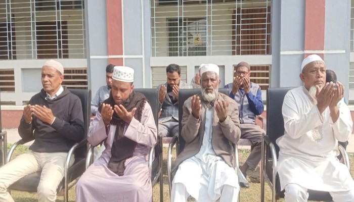 মোহানপুরে বাকশিমইল উচ্চ বিদ্যালয়ে খালেদা জিয়ার রোগমুক্তি কামনায় দোয়া মাহফিল