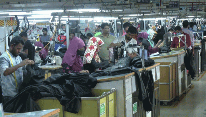 রফতানি আয় নিয়ে দুঃসংবাদ, কী পরামর্শ অর্থনীতিবিদদের?