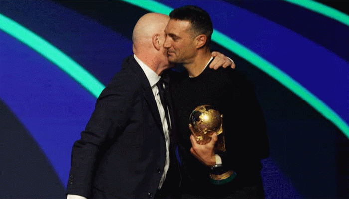 স্কালোনির কাছে ক্ষমা চাইলেন ফিফা প্রেসিডেন্ট