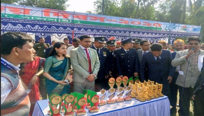 পুঠিয়ায় নানা আয়োজনে বিজয় দিবস উদযাপন