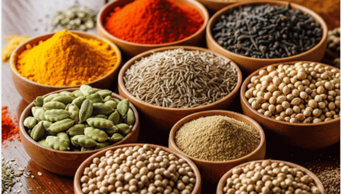 কোন ৫ মশলা রান্নায় বেশি ব্যবহার করলে জব্দ হবে রোগবালাই
