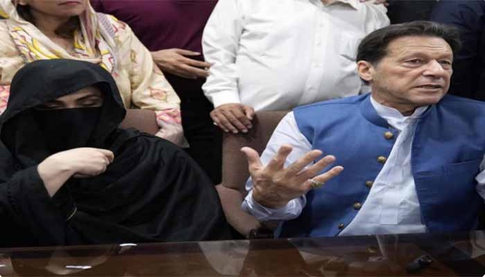 তোষাখানা মামলায় ১৭ বছরের জেল ইমরান ও স্ত্রী বুশরার! ‘বয়সের কারণে লঘু সাজা হল’, বললেন বিচারক