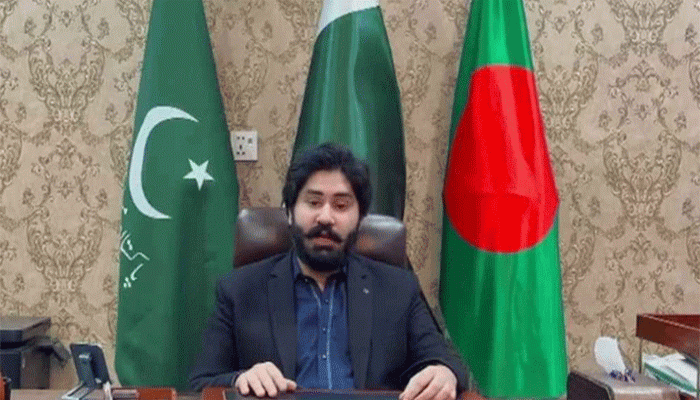 ‘ভারত যদি বাংলাদেশে নজর দেয়… পাকিস্তানের ক্ষেপণাস্ত্রগুলো জবাব দেবে’: পাক নেতার হুঁশিয়ারি