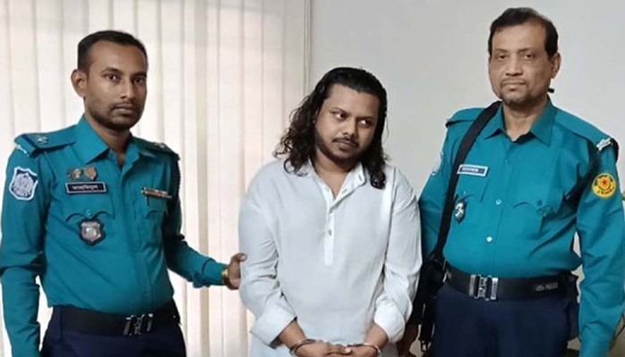 হাদি হত্যা : অভিযুক্ত আলমগীরের ঘনিষ্ঠ সহযোগী অস্ত্রসহ গ্রেপ্তার