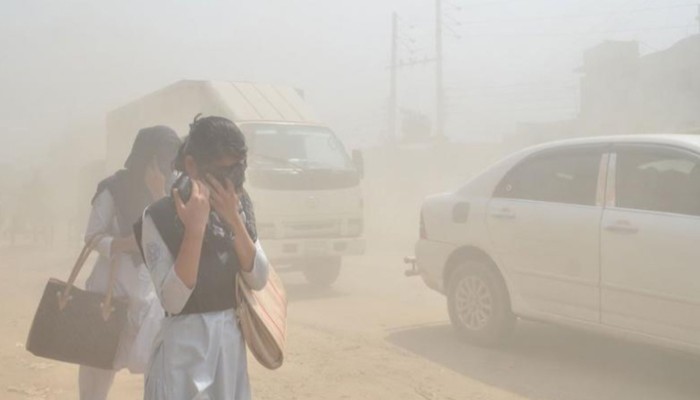 বিশ্বের সবচেয়ে দূষিত শহরের তালিকায় ঢাকা অষ্টম