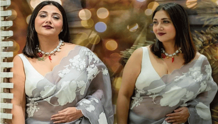 স্বস্তিকার সান্তা একজন ক্যাব ড্রাইভার!