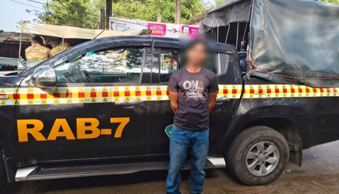 বগুড়ায় ব্যবসায়ী পিন্টু আকন্দ হত্যা মামলার পলাতক সন্দেহভাজন আসামি সজিব গ্রেপ্তার