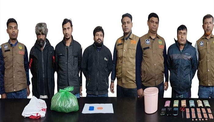 রাজশাহীতে বিপুল পরিমাণ মাদকসহ মাদক কারবারি গ্রেপ্তার ৪