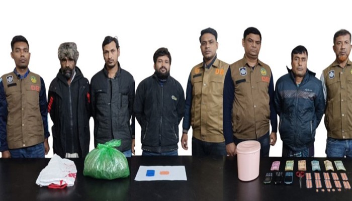নগরীতে গাঁজা-ইয়াবা-ট্যাপেন্টাডলসহ ৪ জন মাদক কারবারী ডিবি জালে