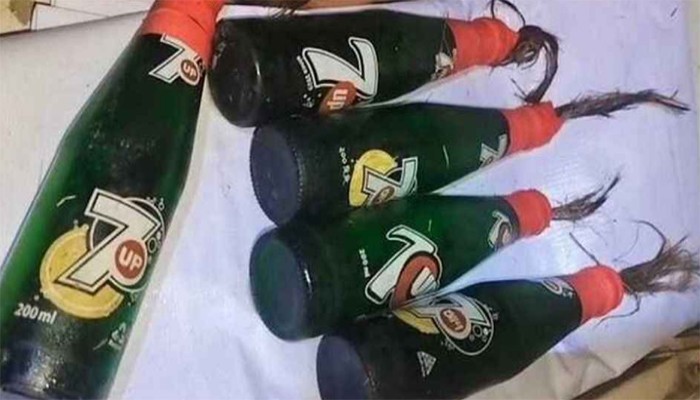 নাটোরে ১০টি ককটেল-পেট্রোল বোমা উদ্ধার