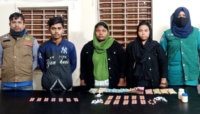 নগরীতে হেরোইন-ট্যাপেন্টাডলসহ ৩ মাদক কারবারি গ্রেফতার