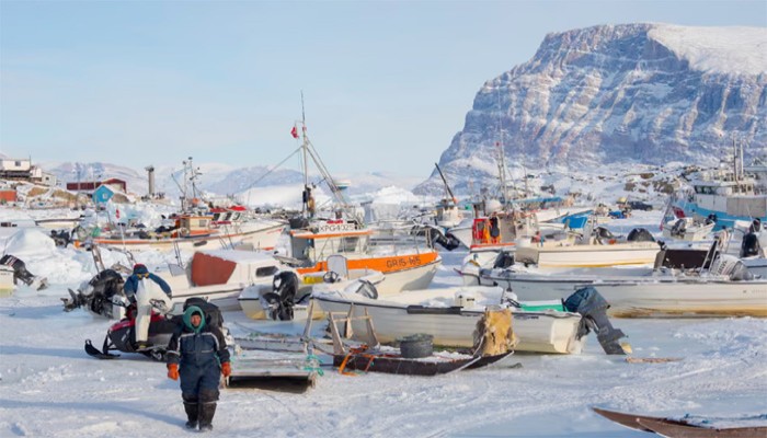 যুক্তরাষ্ট্র-ডেনমার্ক উত্তেজনা: গ্রিনল্যান্ড নিয়ে আলোচনা এবং ন্যাটোর নিরাপত্তা প্রশ্ন