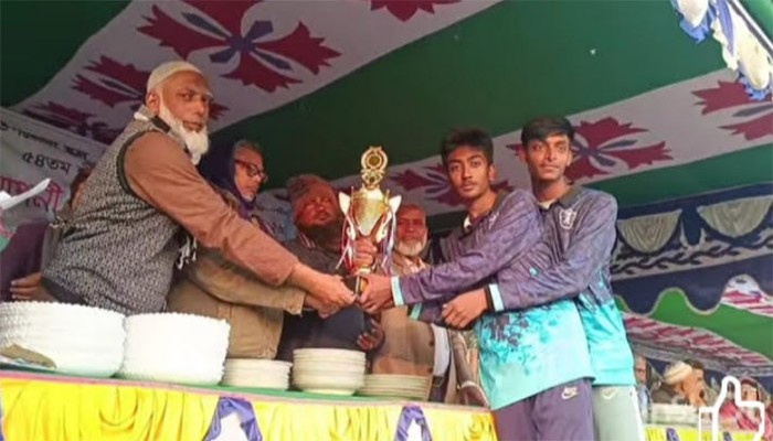 নিয়ামতপুরে শীতকালীন ক্রীড়া প্রতিযোগিতার সমাপনী অনুষ্ঠিত