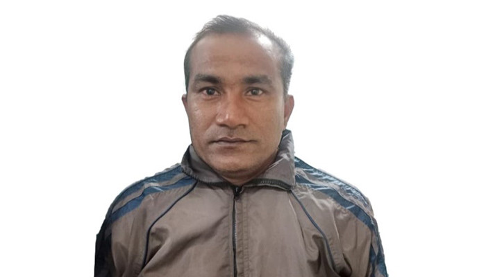 নগরীতে পুলিশের অভিযানে আ’লীগ নেতা ও রাবি সেকশন অফিসার সহ গ্রেফতার ৩৪