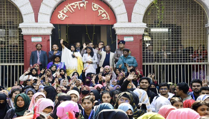 কর্তৃত্ববাদী শাসনব্যবস্থার পরিবর্তনে গণভোটে ‘হ্যাঁ’ ভোটের আহ্বান, তথ্য ও সম্প্রচার সচিব