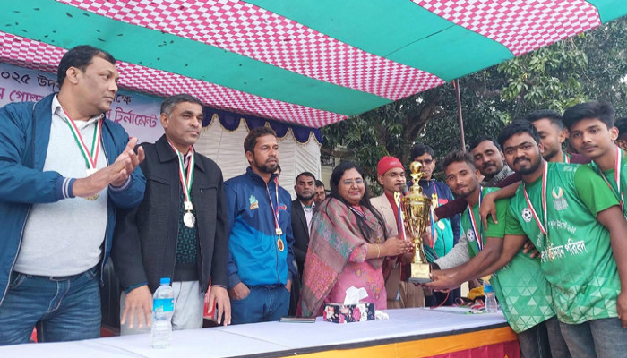 তানোরে উপজেলা প্রশাসন গোল্ডকাপ ফুটবর টূর্ণামেন্টের ফাইনাল খেলা অনুষ্ঠিত