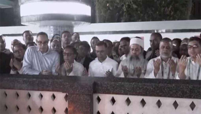 শাহজালালের মাজার জিয়ারত করলেন তারেক রহমান