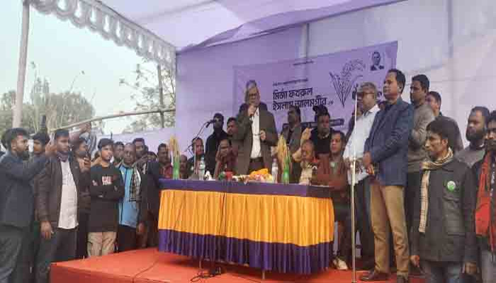 রাজনীতি করে ধনী হইনি বরং পৈত্রিক সম্পদ বিক্রি করেছি  ঠাকুরগাঁওয়ে নিজ নির্বাচনী এলাকায় , মির্জা ফখরুল