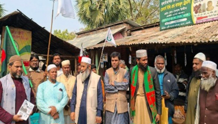 তানোরে জামায়াত প্রার্থীর গণসংযোগ