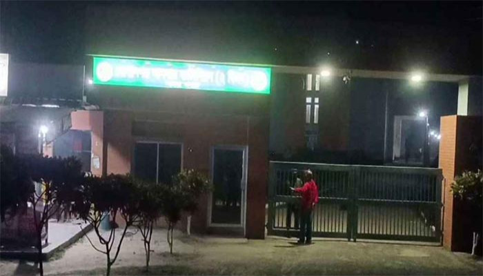 আনসার ব্যাটালিয়ন অফিস কম্পাউন্ডে ককটেল বিস্ফোরণ