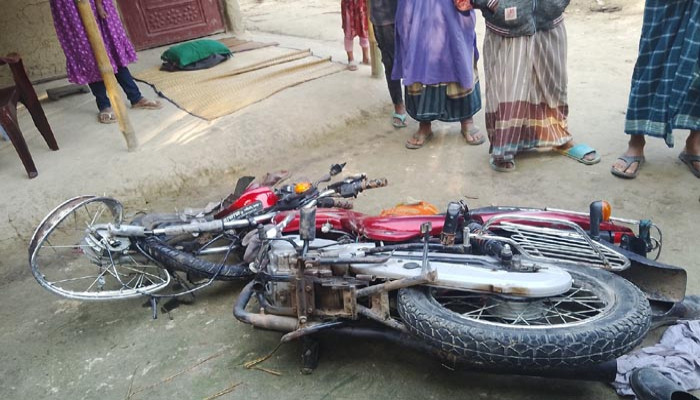 নন্দীগ্রামে মোটরসাইকেল ও ভটভটি সংঘর্ষে নিহত ২