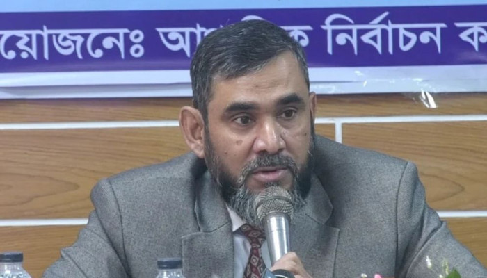 কোনটা ভোট ঠেকানোর জটলা—তা আপনাদের বুঝতে হবে: ইসি সানাউল্লাহ