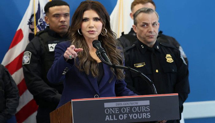 আদালতের নির্দেশ অমান্য, যুক্তরাষ্ট্র না ছাড়ায় এক অভিবাসীর বিরুদ্ধে ১০ লাখ ডলারের মামলা ট্রাম্প প্রশাসনের