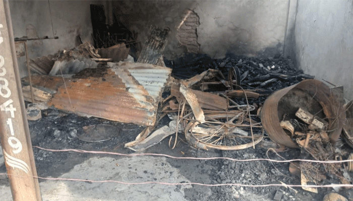 নোয়াখালীতে বিএনপির নির্বাচনী অফিসে অগ্নিসংযোগ, পুড়েছে দুই দোকান