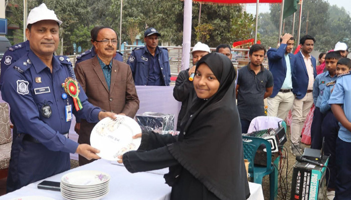 পুলিশ লাইন হাই স্কুল অ্যান্ড কলেজে বার্ষিক ক্রীড়া প্রতিযোগিতা ও পুরস্কার বিতরণ অনুষ্ঠিত