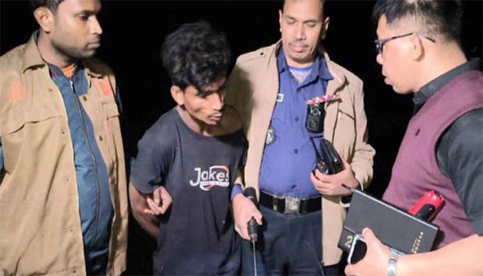 পরকীয়ার জেরে স্ত্রী ও তার বান্ধবীর হাত কাটলেন যুবক