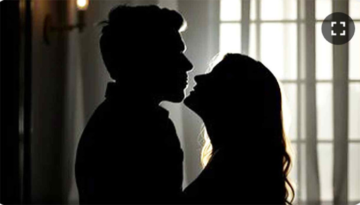 চিনের হোটেলে হোটেলে গোপন ক্যামেরায় যুগলদের রেকর্ডিং! বিক্রি হচ্ছে পর্ন-বাজারে, ধরল বিবিসি