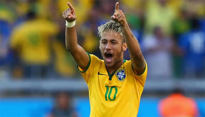 বিশ্বকাপের আগে বড় ধাক্কা? নেইমারের খেলা নিয়ে অনিশ্চয়তার ইঙ্গিত ব্রাজিল কোচের