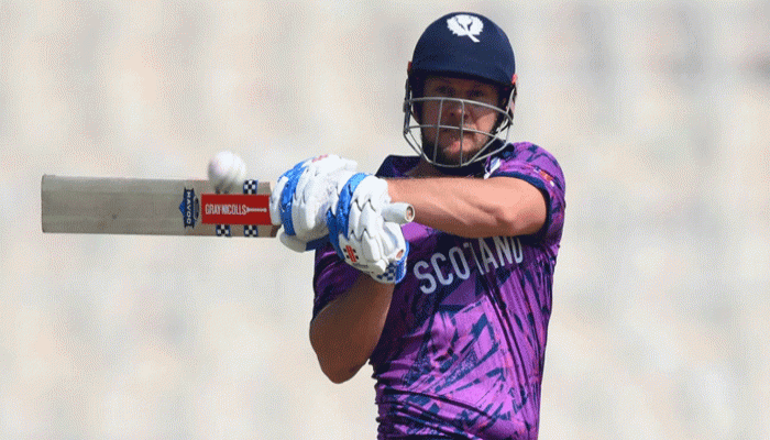 ইতালিকে উড়িয়ে দিলো স্কটল্যান্ড