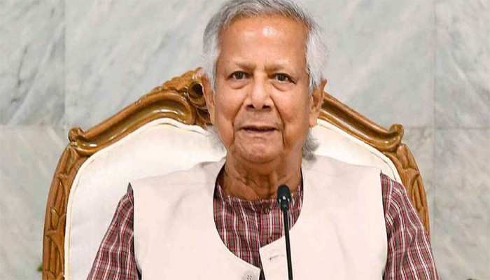 ভোটকেন্দ্রে গিয়ে জনগণকে রাষ্ট্র পরিচালনার দায়িত্ব নিতে বললেন প্রধান উপদেষ্টা