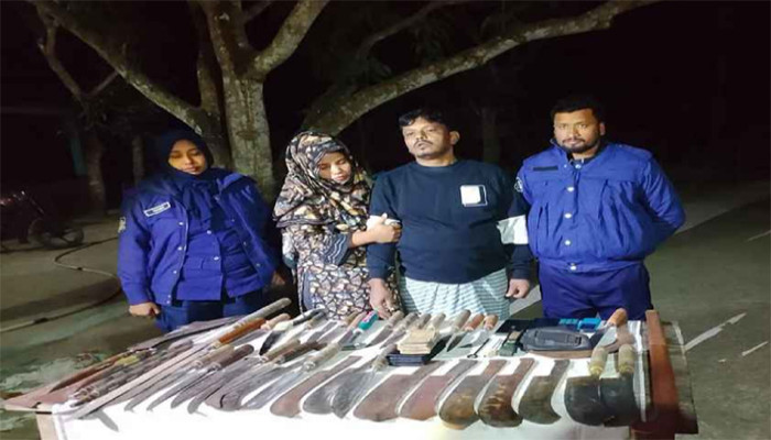 শরীয়তপুরে সাবেক ইউপি চেয়ারম্যান বিপুল অস্ত্রসহ আটক