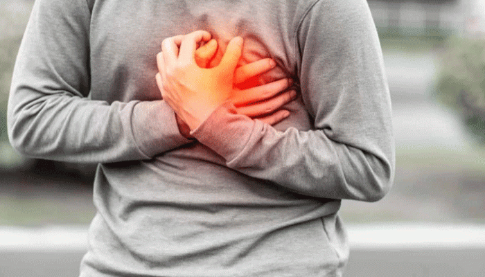 হার্ট অ্যাটাকের ৪৮ ঘণ্টা আগেই সংকেত দেয় শরীর